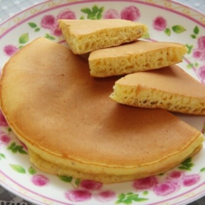 こんにちは♪赤味噌がなかったので普通の味噌でm(_ _)mごまの香ばしい香りがフワッと感じられて美味しくいただきました♪レシピありがとうございました(^-^)